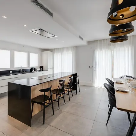 Le Kube - Appartements De Prestige Au Centre D'Annecy Buitenkant foto