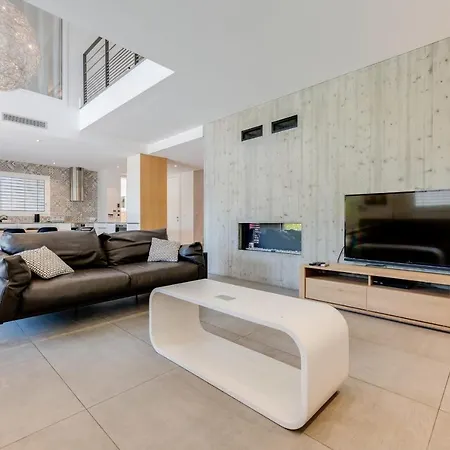 Le Kube - Appartements De Prestige Au Centre D'Annecy Buitenkant foto