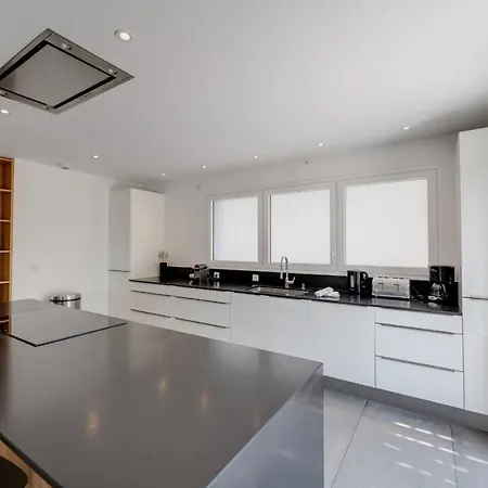 Le Kube - Appartements De Prestige Au Centre D'Annecy Buitenkant foto